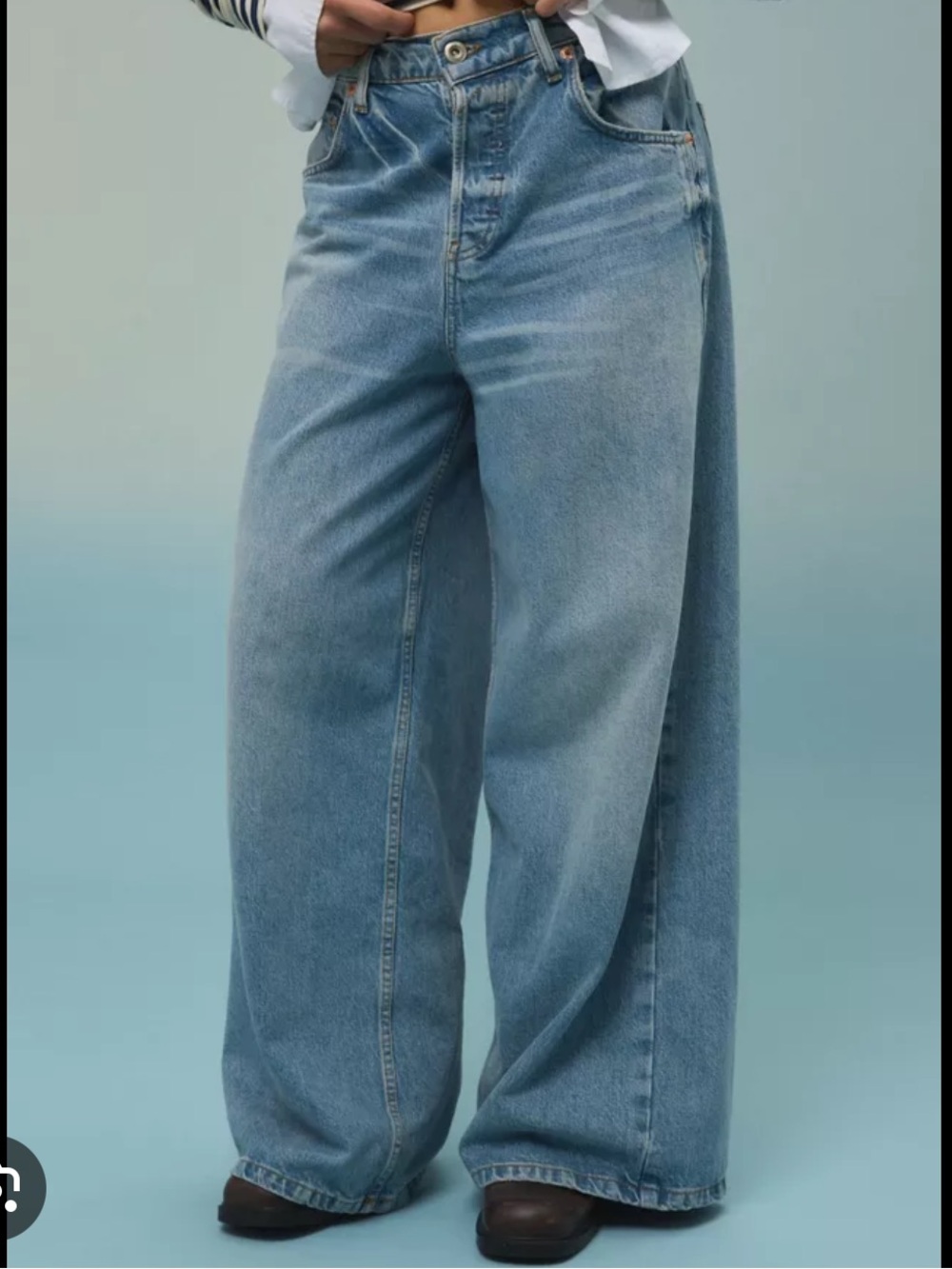 BDG Light Wash Relaxed Jeans